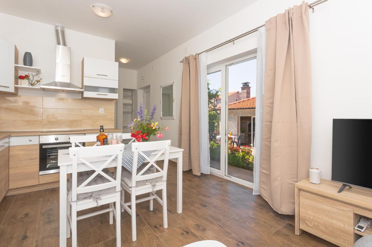 Ferienwohnung Mara Šibenik Exterior foto