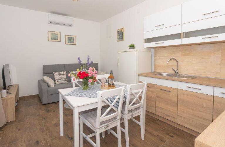 Ferienwohnung Mara Šibenik Exterior foto